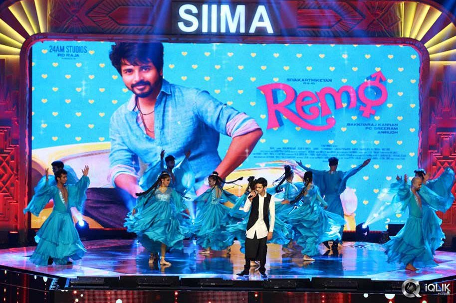 South-Indian-International-Movie-Awards-2016-Day-2